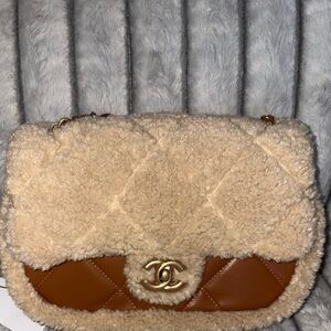 CHANEL Cream and Tan Shearling Shoulder Bag